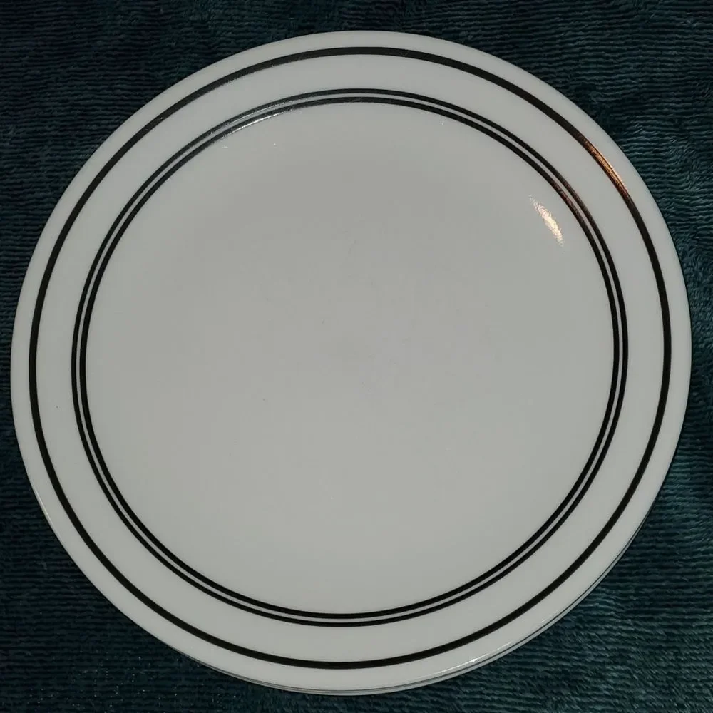 Classic Cafe in Black by‎ Corelle Set of Four 10.5